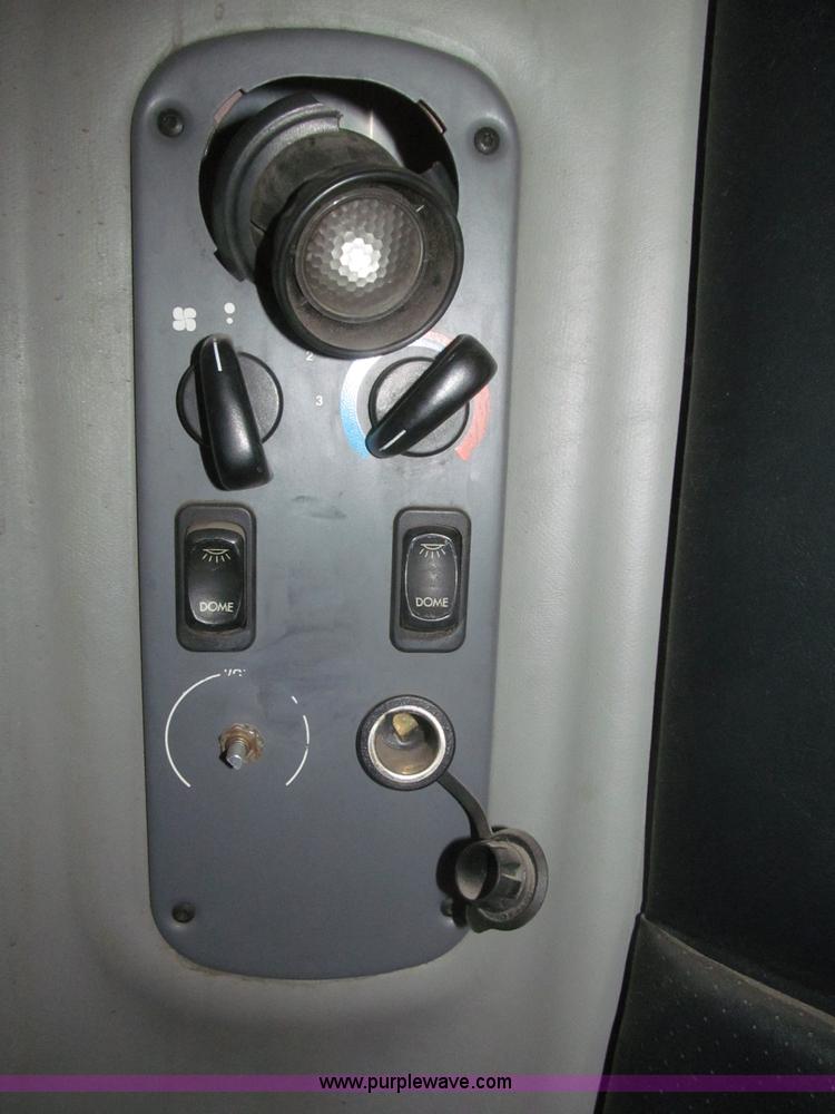 image for item F7259 2001 Freightliner Century Class ST120 semi truck