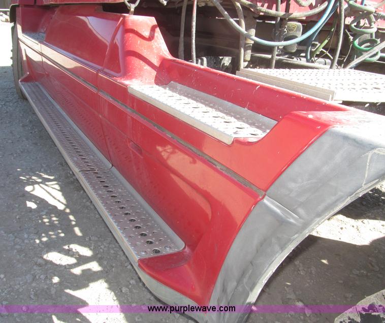 image for item F7259 2001 Freightliner Century Class ST120 semi truck