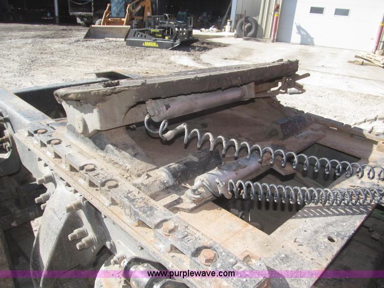 image for item F7259 2001 Freightliner Century Class ST120 semi truck