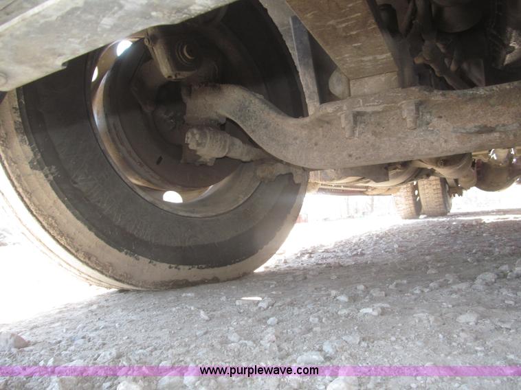 image for item F7259 2001 Freightliner Century Class ST120 semi truck