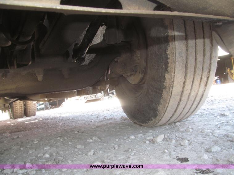 image for item F7259 2001 Freightliner Century Class ST120 semi truck