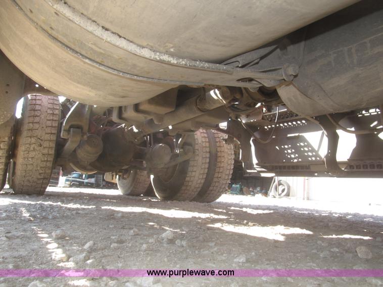 image for item F7259 2001 Freightliner Century Class ST120 semi truck