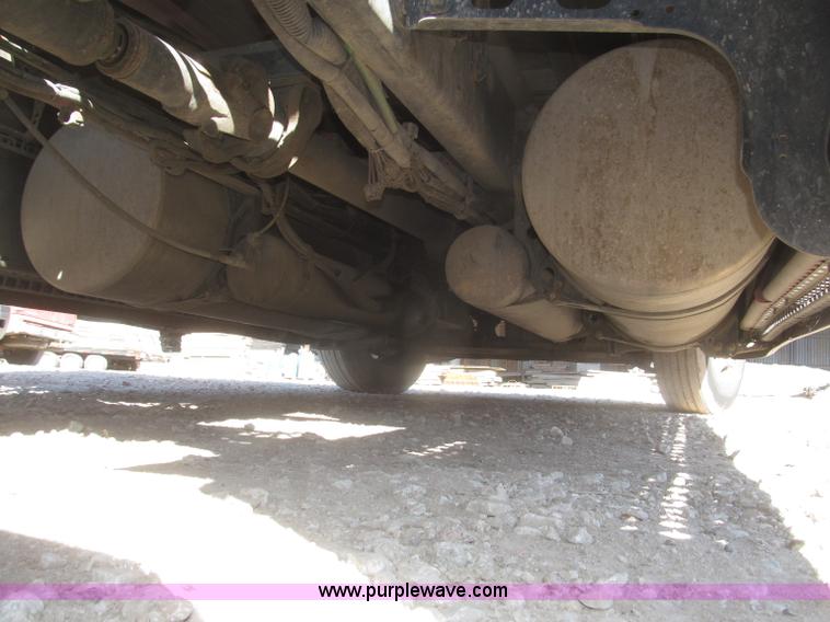 image for item F7259 2001 Freightliner Century Class ST120 semi truck