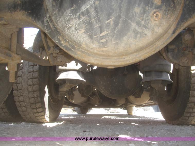 image for item F7259 2001 Freightliner Century Class ST120 semi truck