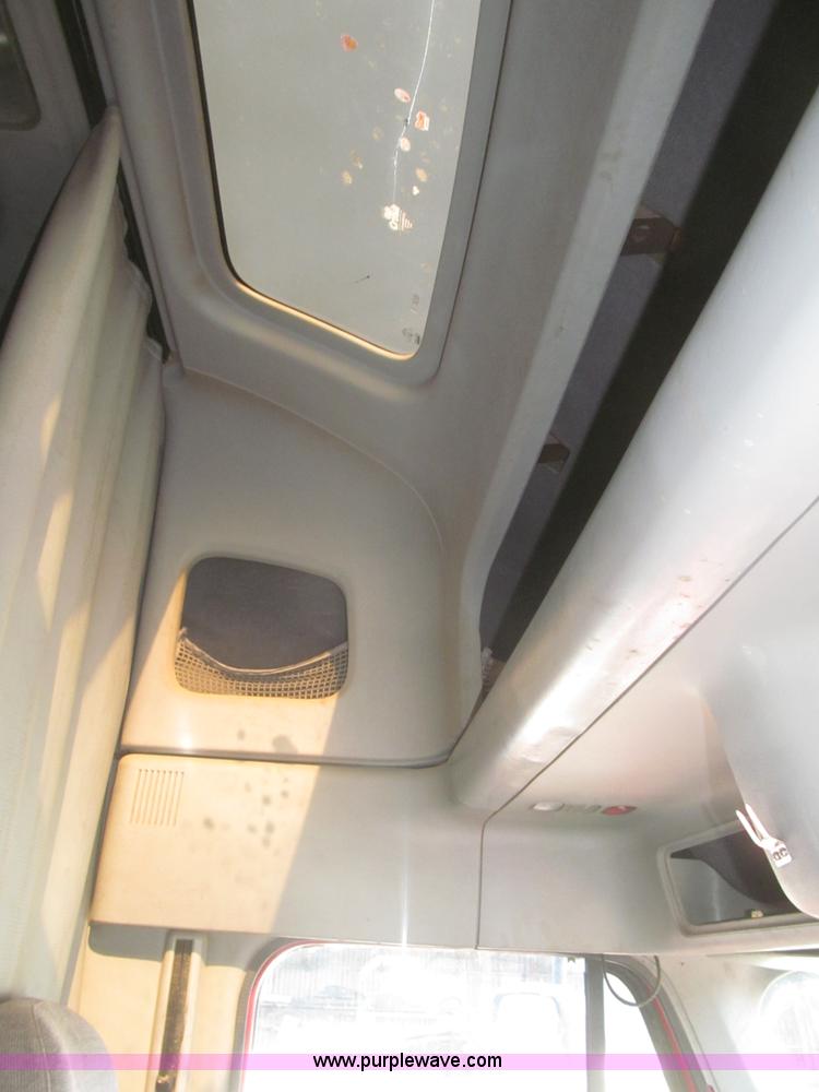 image for item F7260 2001 Freightliner Century Class ST120 semi truck