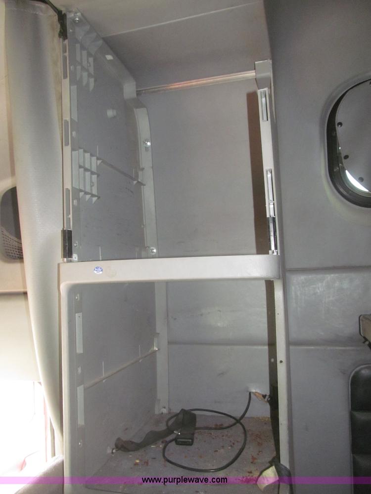 image for item F7260 2001 Freightliner Century Class ST120 semi truck