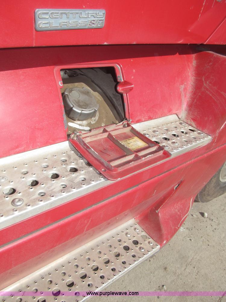 image for item F7260 2001 Freightliner Century Class ST120 semi truck