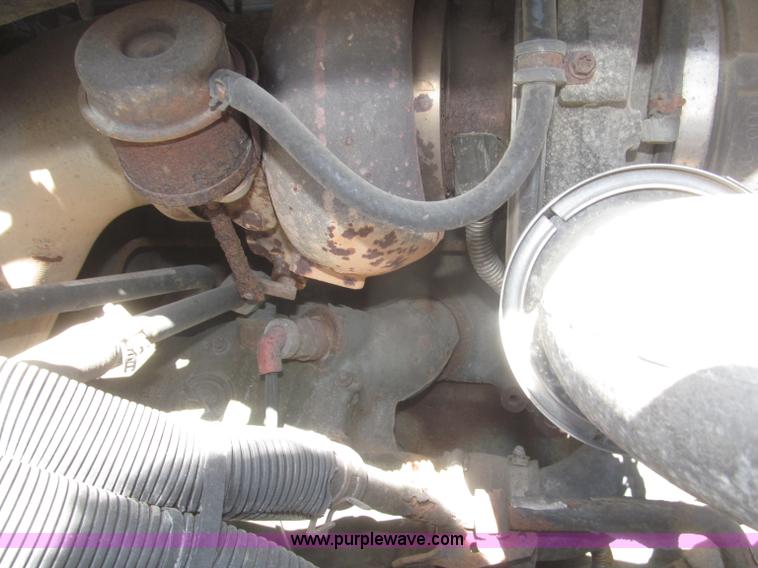 image for item F7260 2001 Freightliner Century Class ST120 semi truck