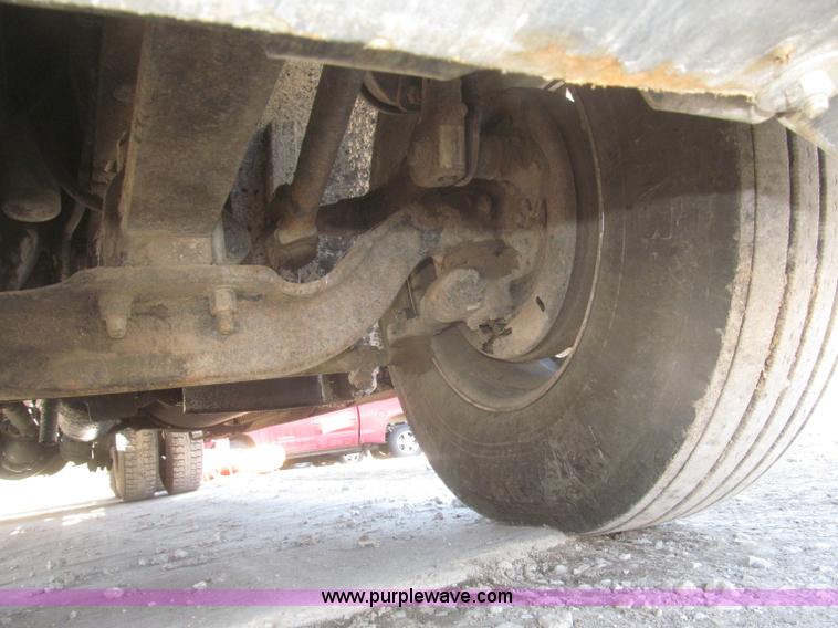 image for item F7260 2001 Freightliner Century Class ST120 semi truck