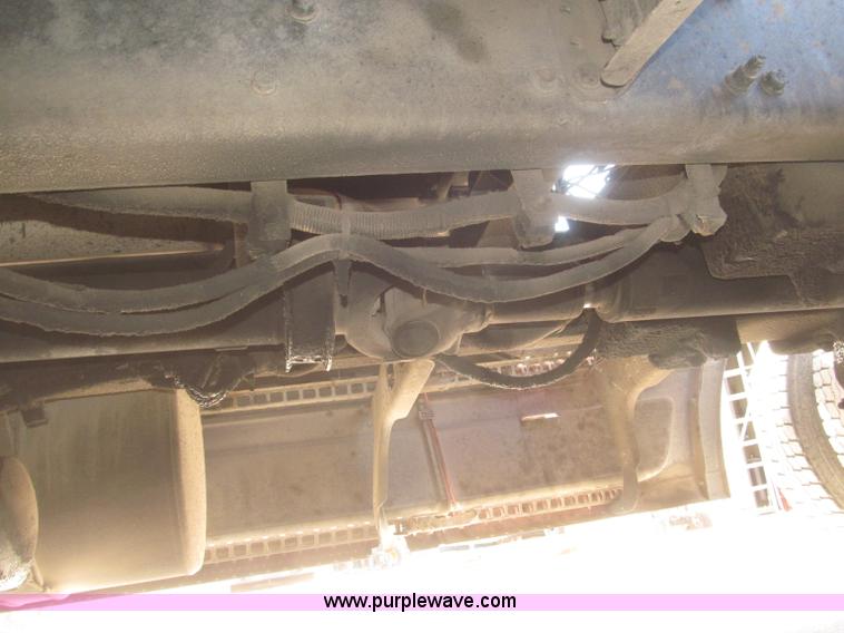 image for item F7260 2001 Freightliner Century Class ST120 semi truck