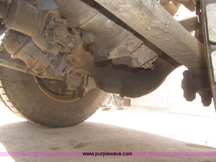 image for item F7260 2001 Freightliner Century Class ST120 semi truck