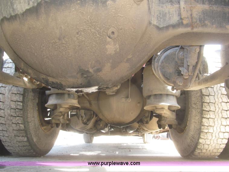 image for item F7260 2001 Freightliner Century Class ST120 semi truck