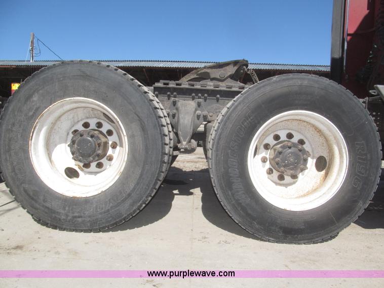 image for item F7260 2001 Freightliner Century Class ST120 semi truck