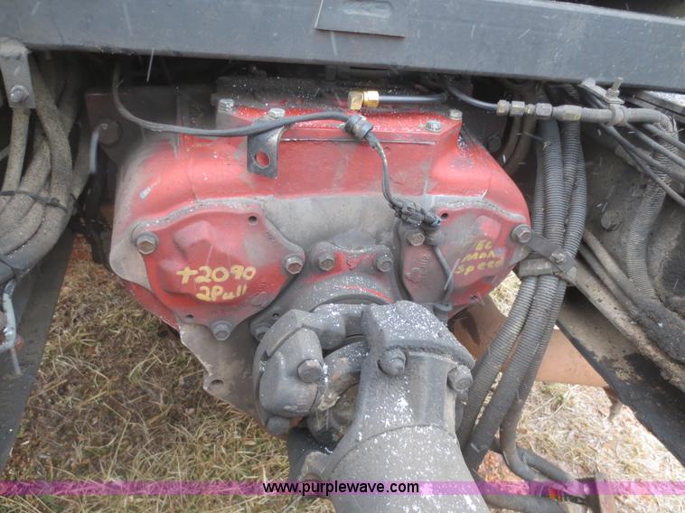 image for item F8174 1995 Mack DM688S truck cab and chassis