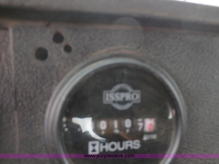 image for item F8174 1995 Mack DM688S truck cab and chassis