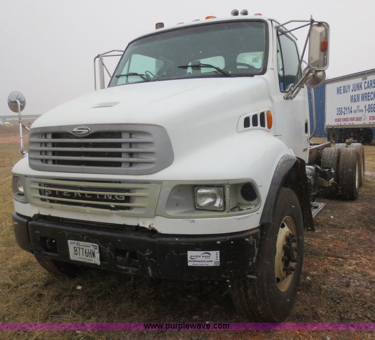 image for item F8175 2002 Sterling M8500 Acerterra semi truck