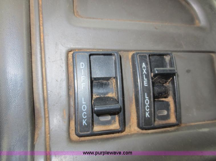 image for item F8175 2002 Sterling M8500 Acerterra semi truck