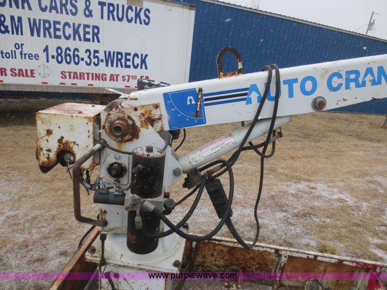 image for item F8176 1994 International 4900 box truck