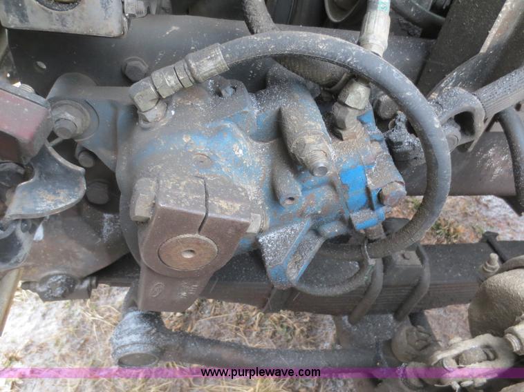 image for item F8177 1996 Ford LNT9000 truck cab and chassis