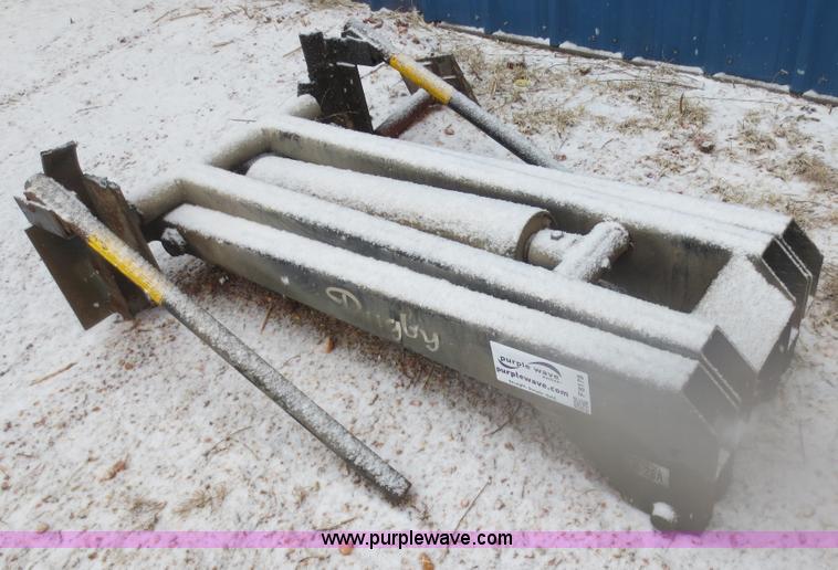 image for item F8178 Rugby LR-28A truck mounted lift