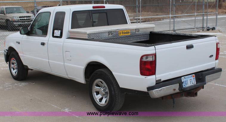 image for item H1363 2004 Ford Ranger XLT SuperCab pickup truck