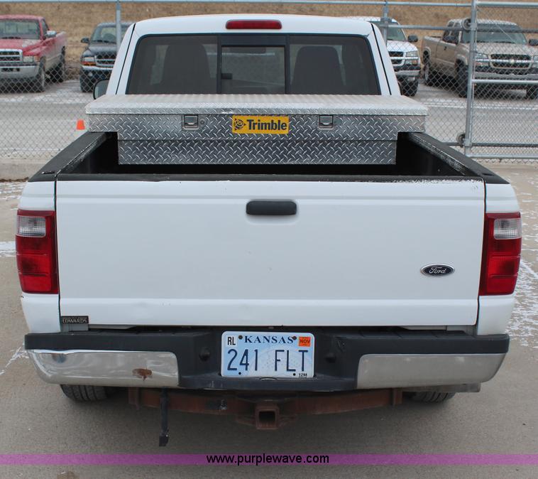 image for item H1363 2004 Ford Ranger XLT SuperCab pickup truck