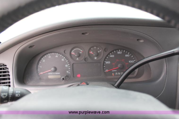 image for item H1363 2004 Ford Ranger XLT SuperCab pickup truck