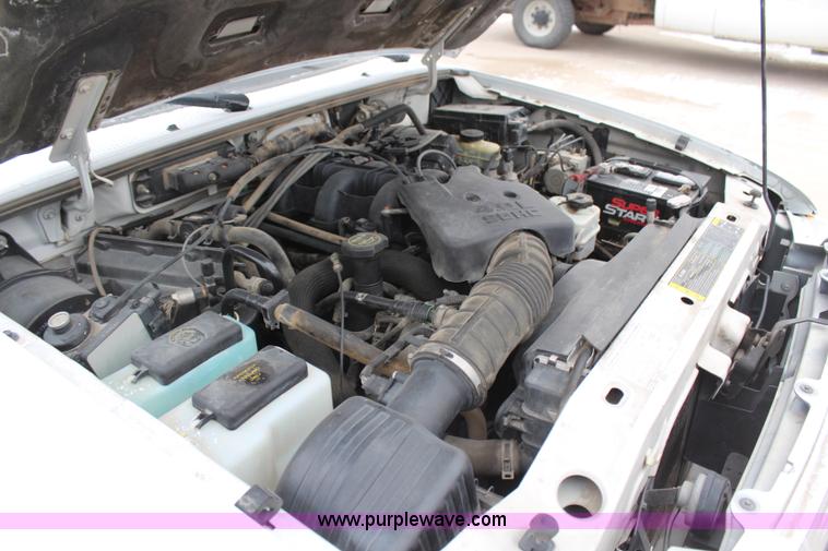 image for item H1363 2004 Ford Ranger XLT SuperCab pickup truck