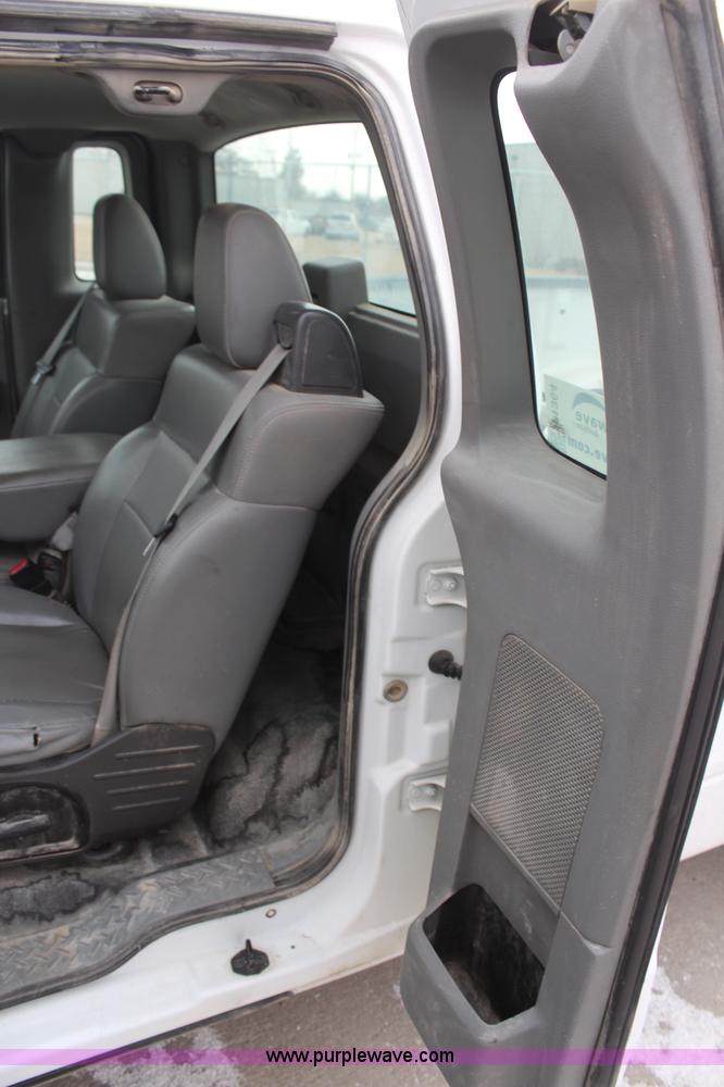 image for item H1364 2006 Ford F150 XL pickup truck