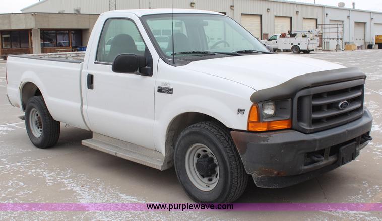 image for item H1373 2001 Ford F250 XL pickup truck