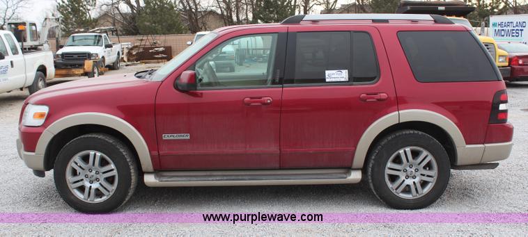 image for item H1384 2006 Ford Explorer Eddie Bauer SUV