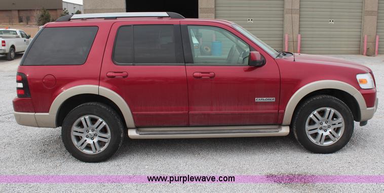 image for item H1384 2006 Ford Explorer Eddie Bauer SUV