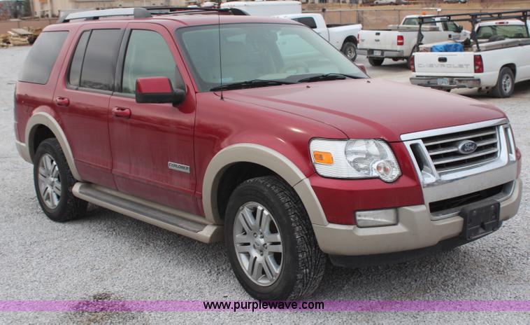 image for item H1384 2006 Ford Explorer Eddie Bauer SUV