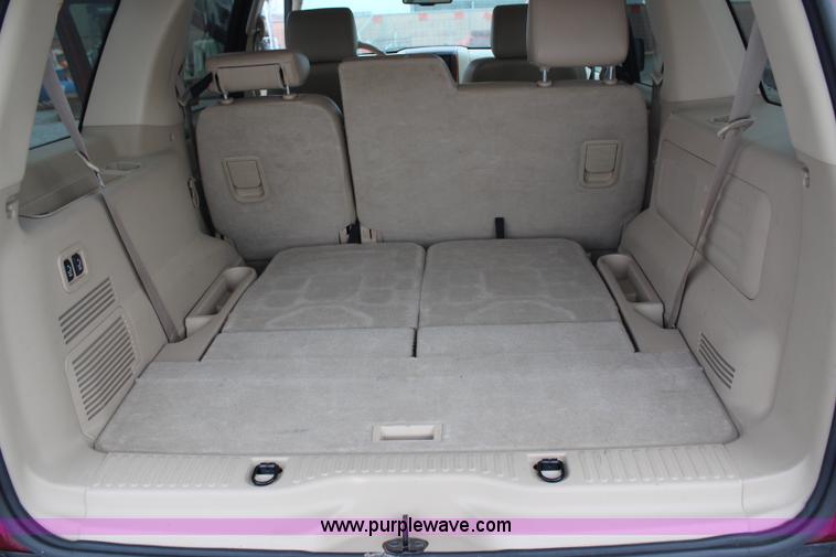 image for item H1384 2006 Ford Explorer Eddie Bauer SUV