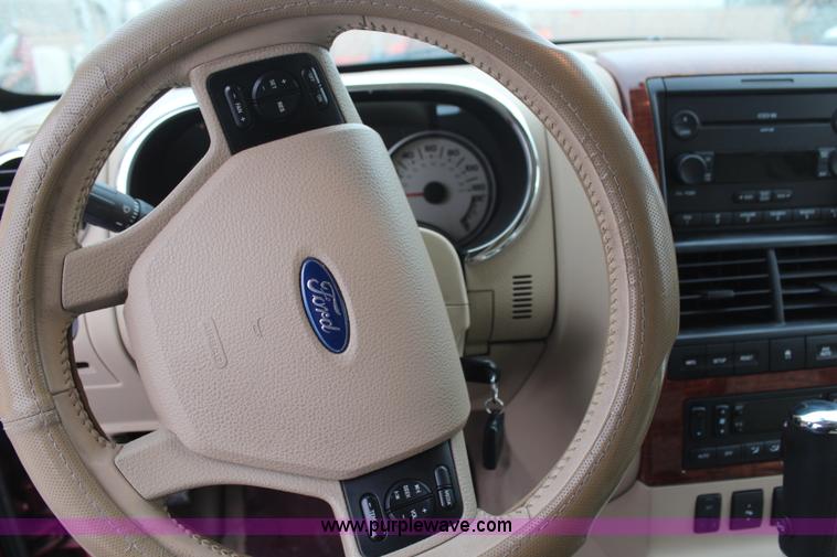 image for item H1384 2006 Ford Explorer Eddie Bauer SUV