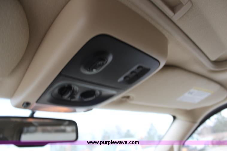 image for item H1384 2006 Ford Explorer Eddie Bauer SUV