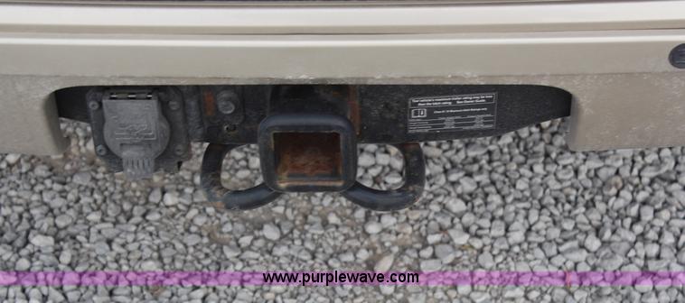 image for item H1384 2006 Ford Explorer Eddie Bauer SUV