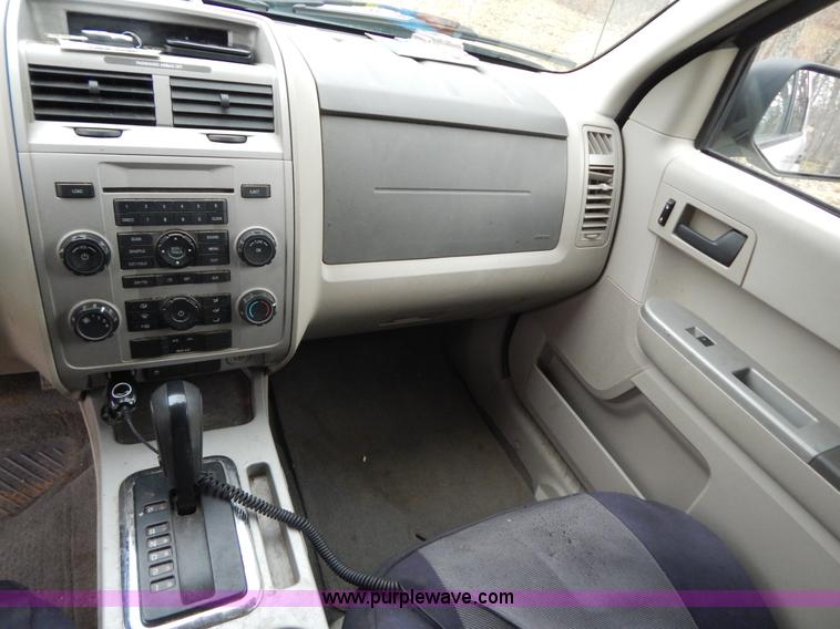 image for item H3887 2008 Ford Escape XLT SUV