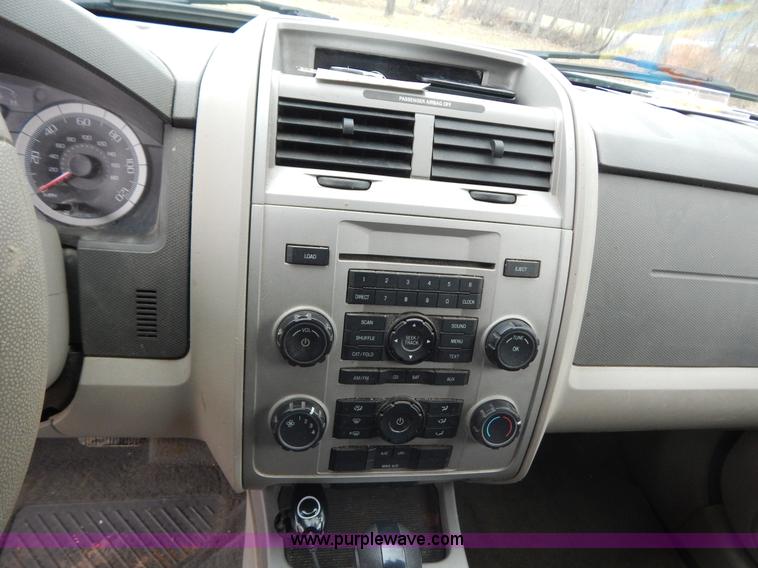 image for item H3887 2008 Ford Escape XLT SUV