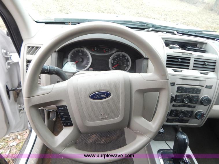 image for item H3887 2008 Ford Escape XLT SUV
