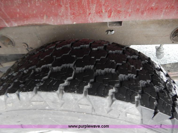 image for item H3922 2005 Chevrolet Silverado 1500 pickup truck