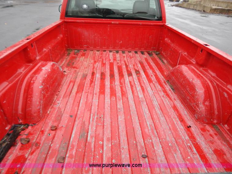 image for item H3922 2005 Chevrolet Silverado 1500 pickup truck