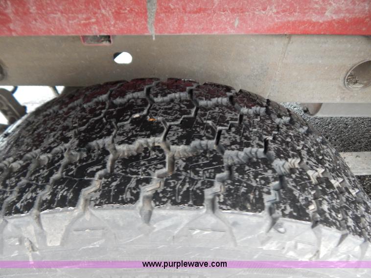 image for item H3922 2005 Chevrolet Silverado 1500 pickup truck