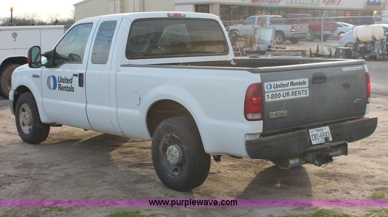 image for item H8313 2007 Ford F250 Super Duty XLT SuperCab pickup truck