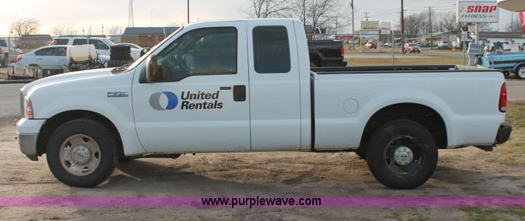 image for item H8313 2007 Ford F250 Super Duty XLT SuperCab pickup truck