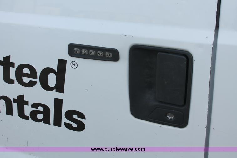 image for item H8313 2007 Ford F250 Super Duty XLT SuperCab pickup truck