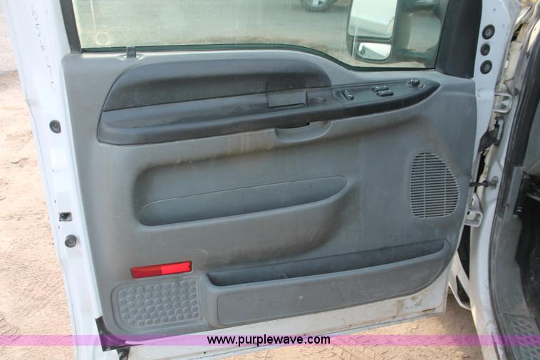 image for item H8313 2007 Ford F250 Super Duty XLT SuperCab pickup truck