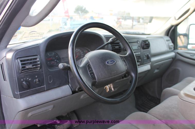 image for item H8313 2007 Ford F250 Super Duty XLT SuperCab pickup truck