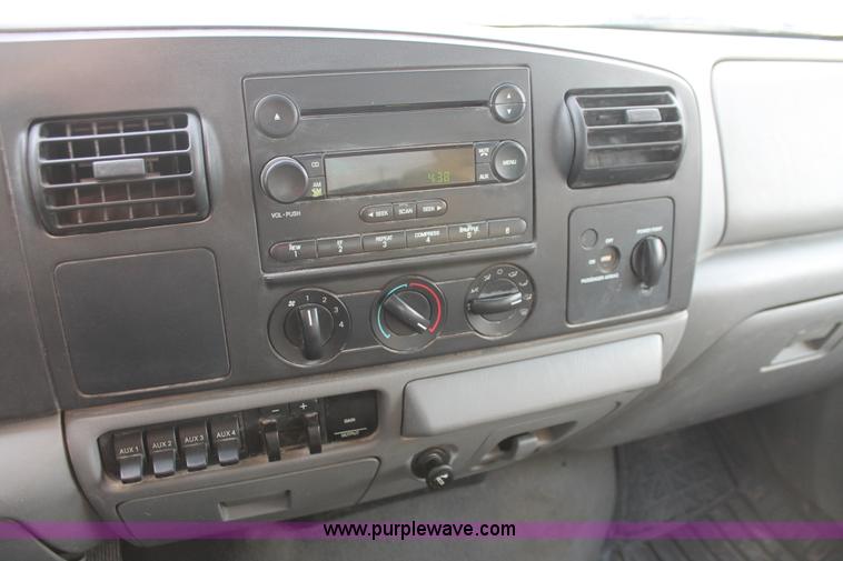 image for item H8313 2007 Ford F250 Super Duty XLT SuperCab pickup truck