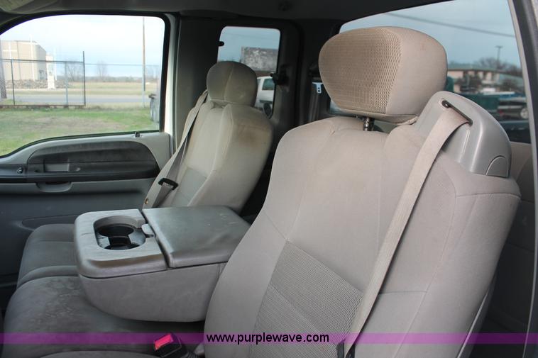 image for item H8313 2007 Ford F250 Super Duty XLT SuperCab pickup truck